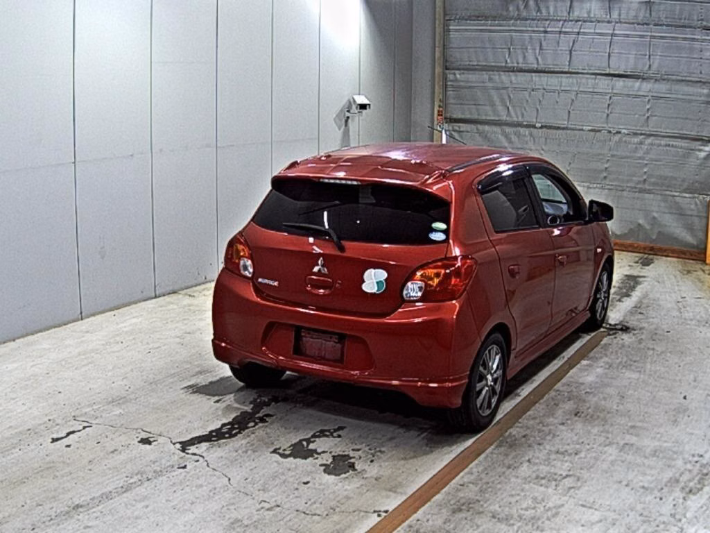 MITSUBISHI MIRAGE