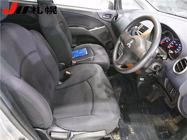 MITSUBISHI COLT PLUS