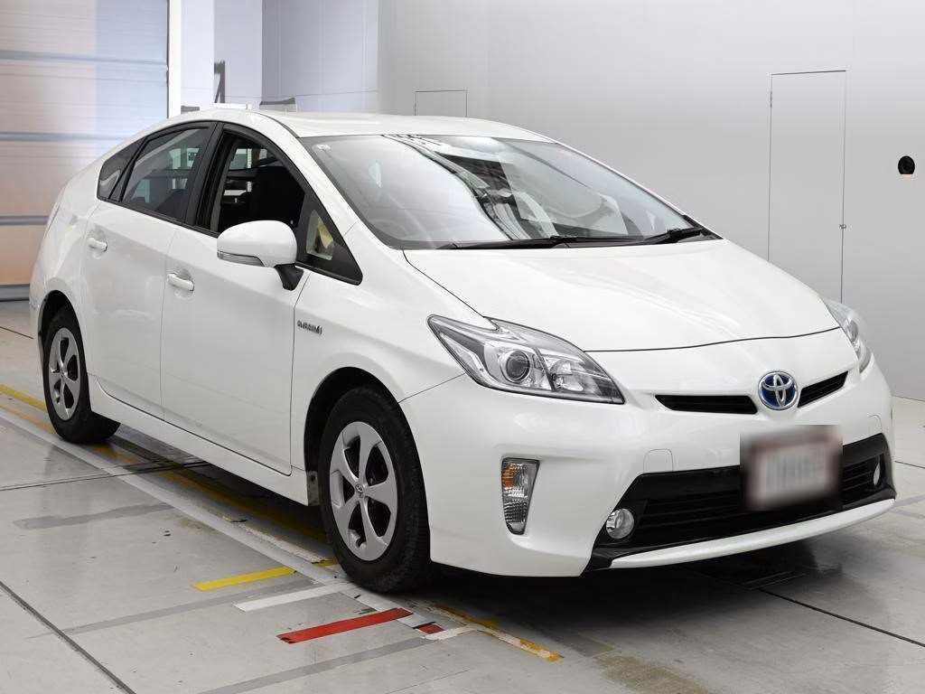 TOYOTA PRIUS