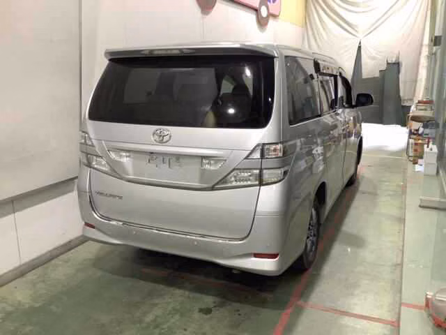 TOYOTA VELLFIRE