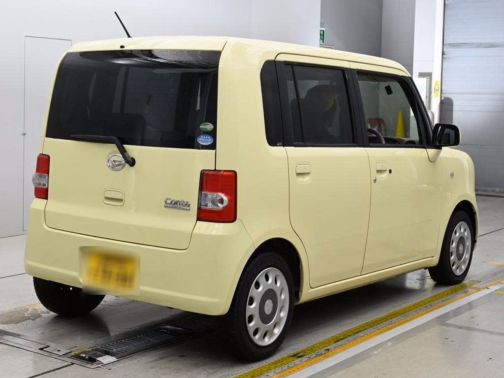 DAIHATSU MOVE CONTE