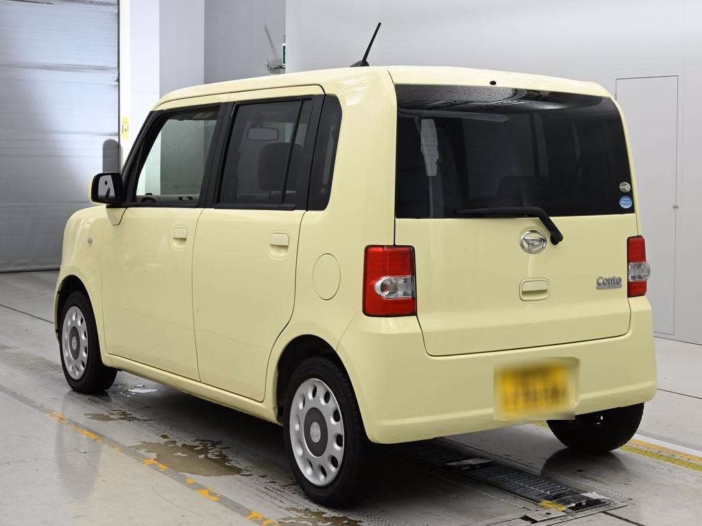 DAIHATSU MOVE CONTE
