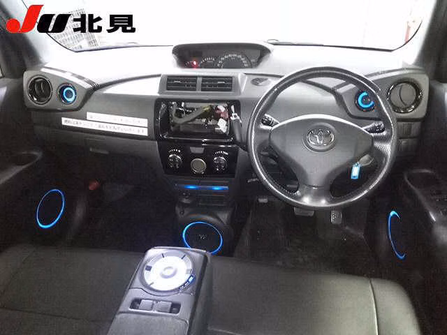 TOYOTA BB
