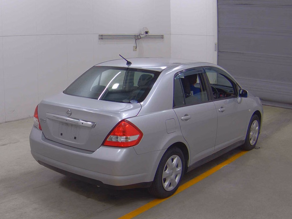 NISSAN TIIDA LATIO