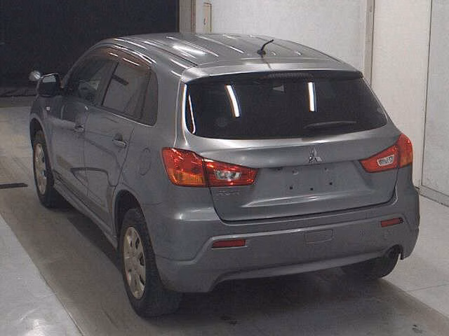 MITSUBISHI RVR