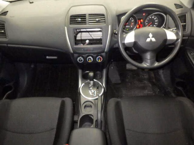MITSUBISHI RVR