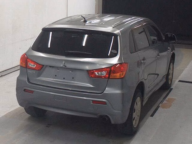 MITSUBISHI RVR