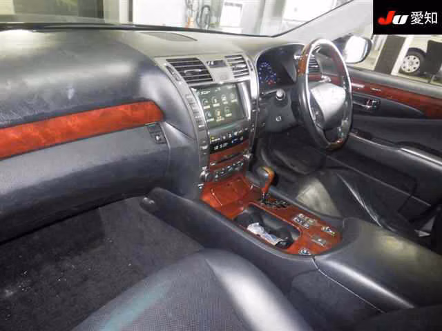 LEXUS LS460