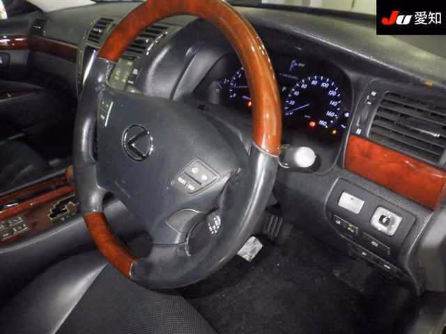 LEXUS LS460