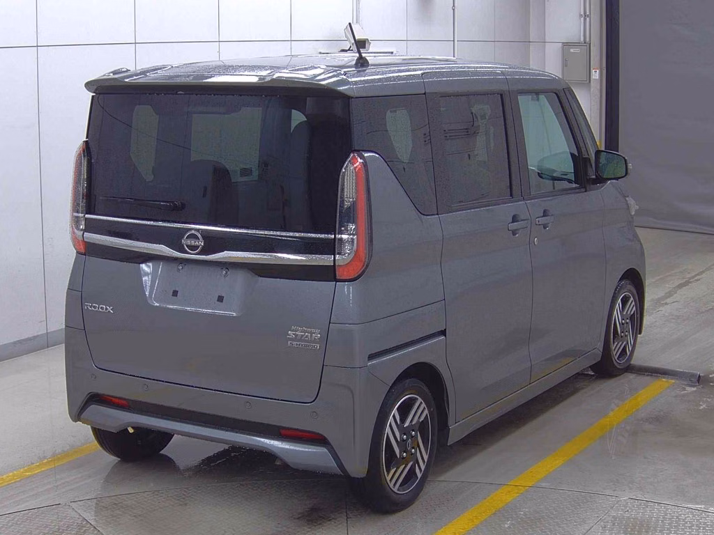 NISSAN ROOX
