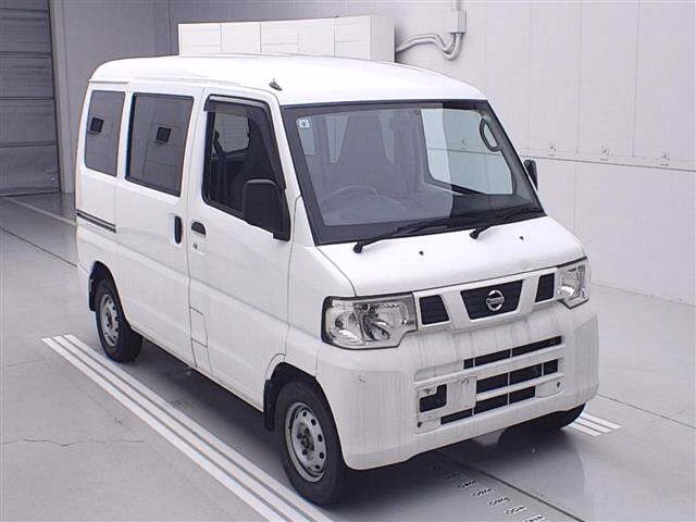 NISSAN NV100 CLIPPER