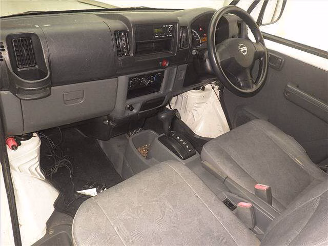 NISSAN NV100 CLIPPER