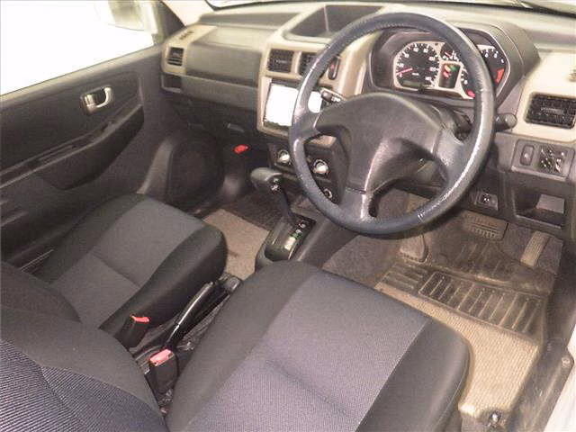 MITSUBISHI PAJERO MINI