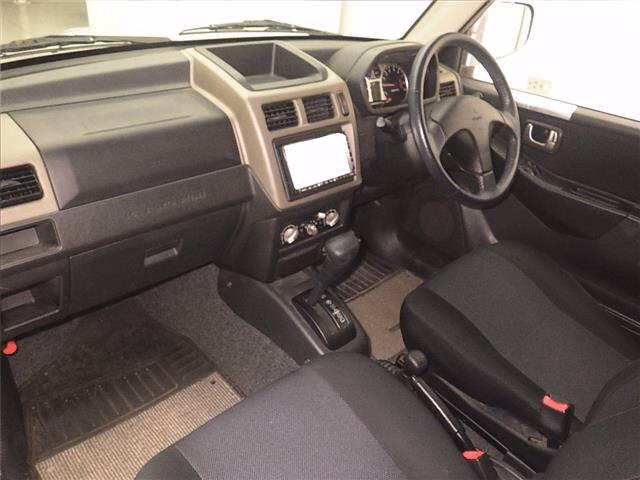 MITSUBISHI PAJERO MINI