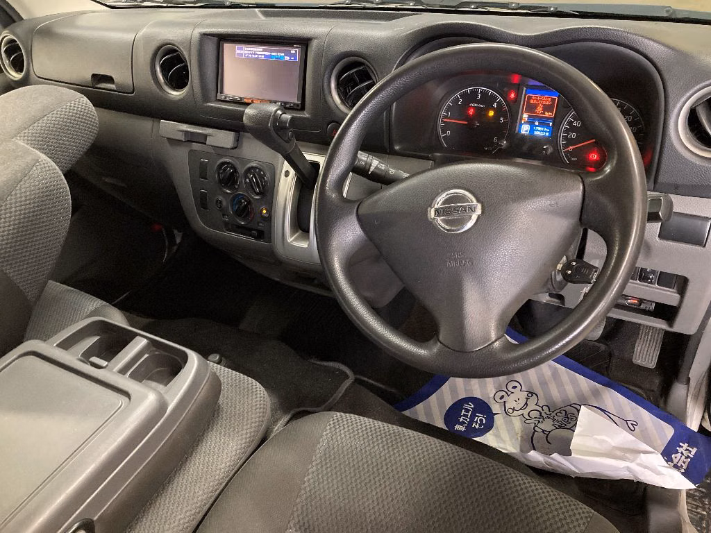 NISSAN NV350 CARAVAN