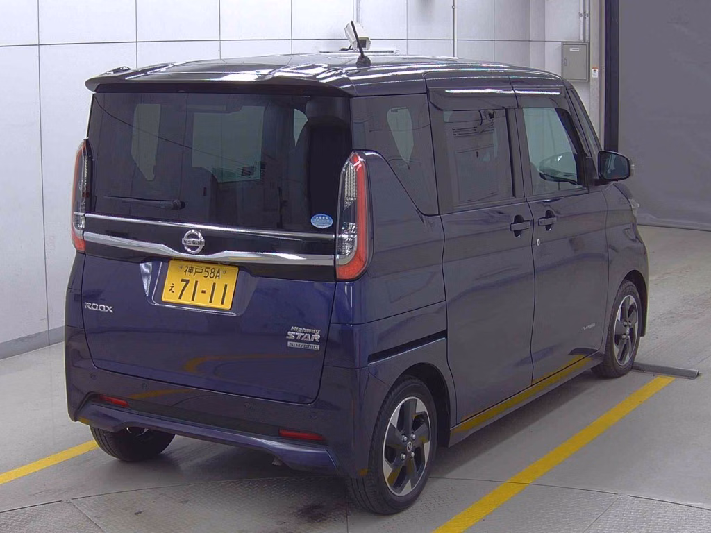 NISSAN ROOX