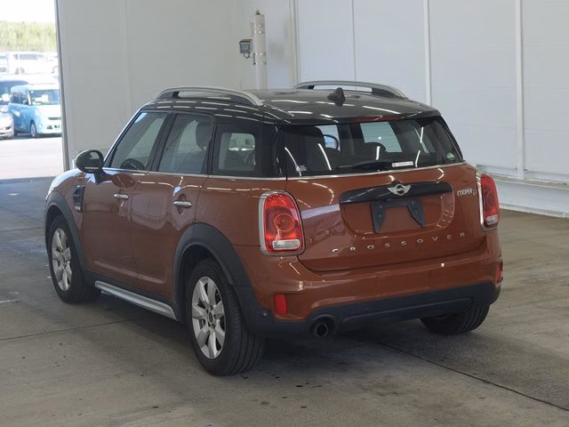 MINI CROSSOVER