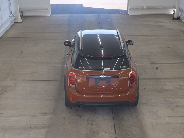 MINI CROSSOVER