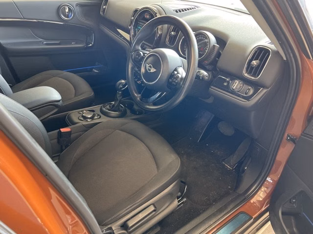 MINI CROSSOVER