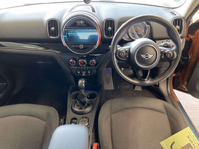 MINI CROSSOVER