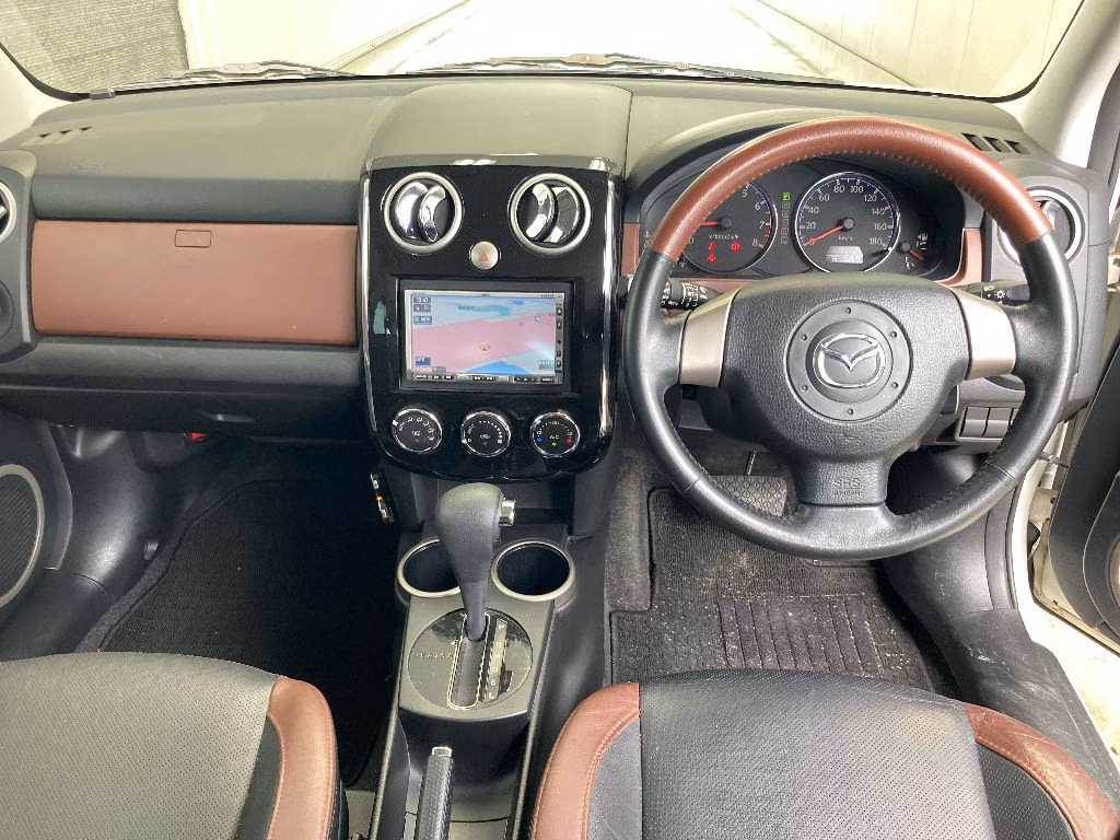 MAZDA VERISA