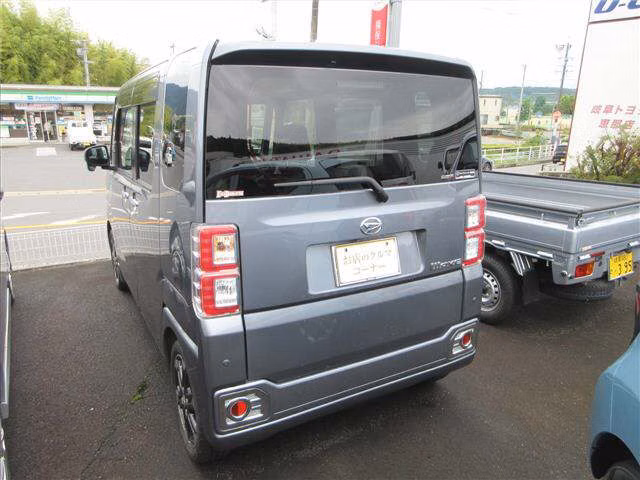 DAIHATSU WAKE