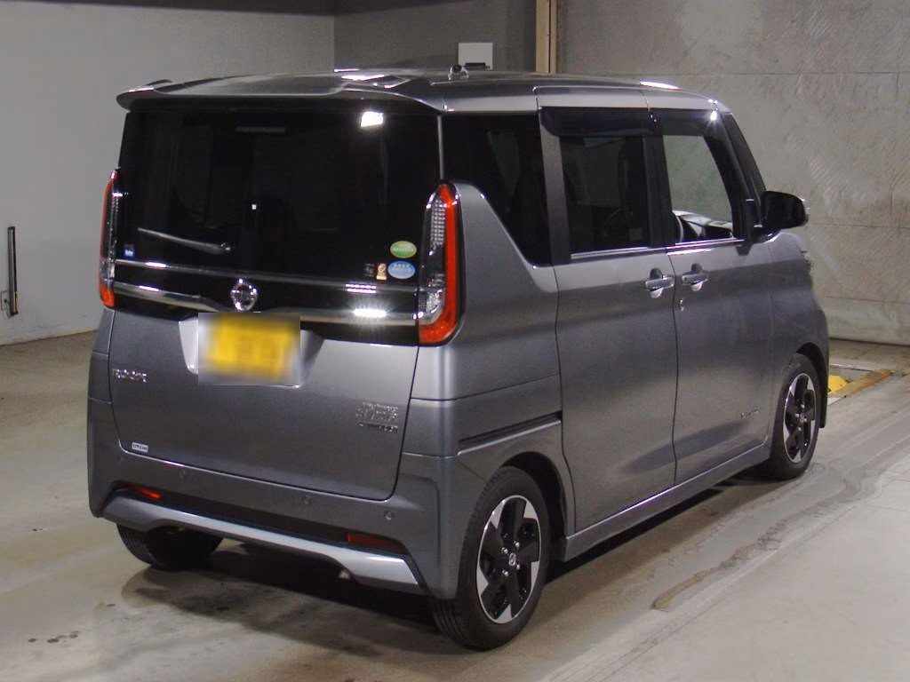 NISSAN ROOX