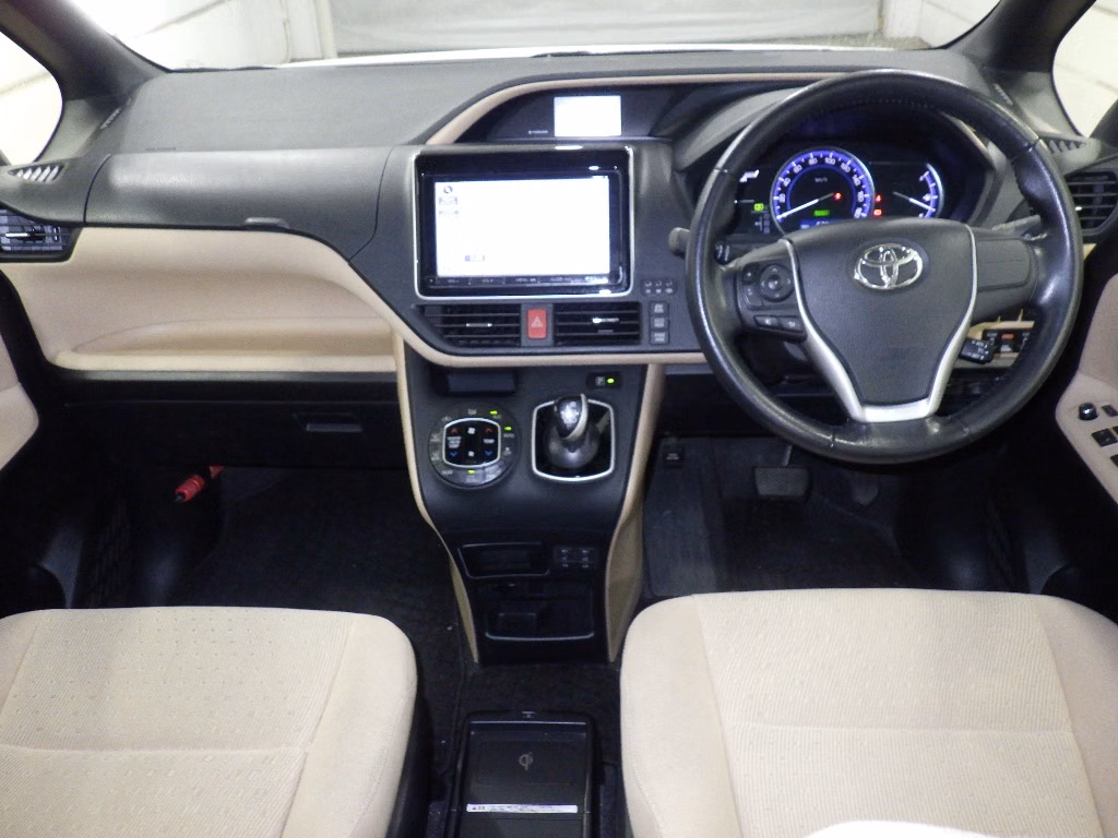TOYOTA NOAH