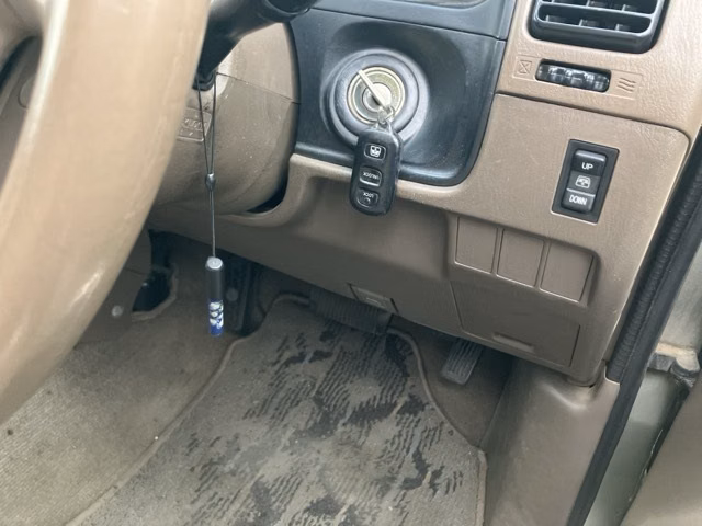 TOYOTA HILUX SURF