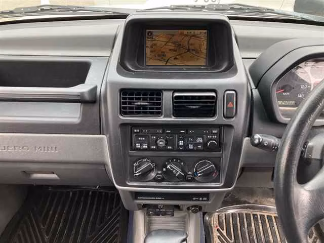 MITSUBISHI PAJERO MINI