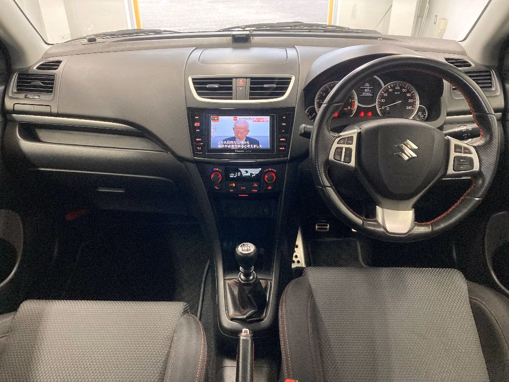 SUZUKI SWIFT