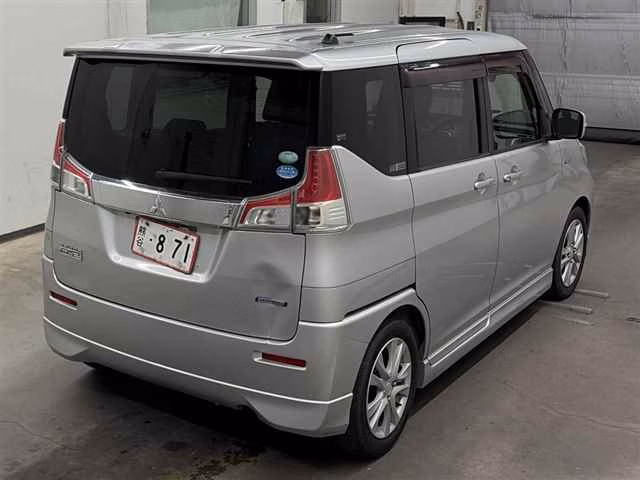 MITSUBISHI DELICA D:2