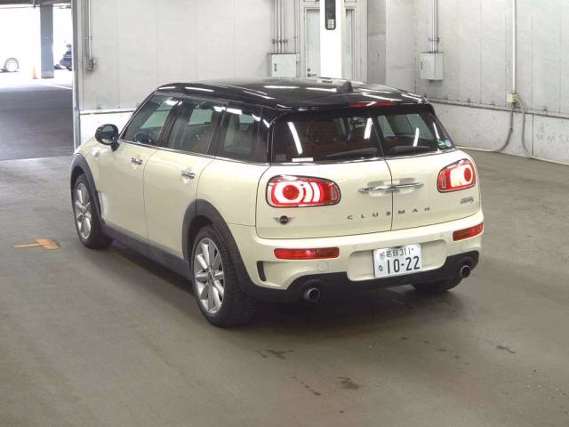 MINI CLUBMAN