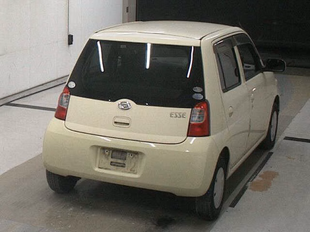 DAIHATSU ESSE