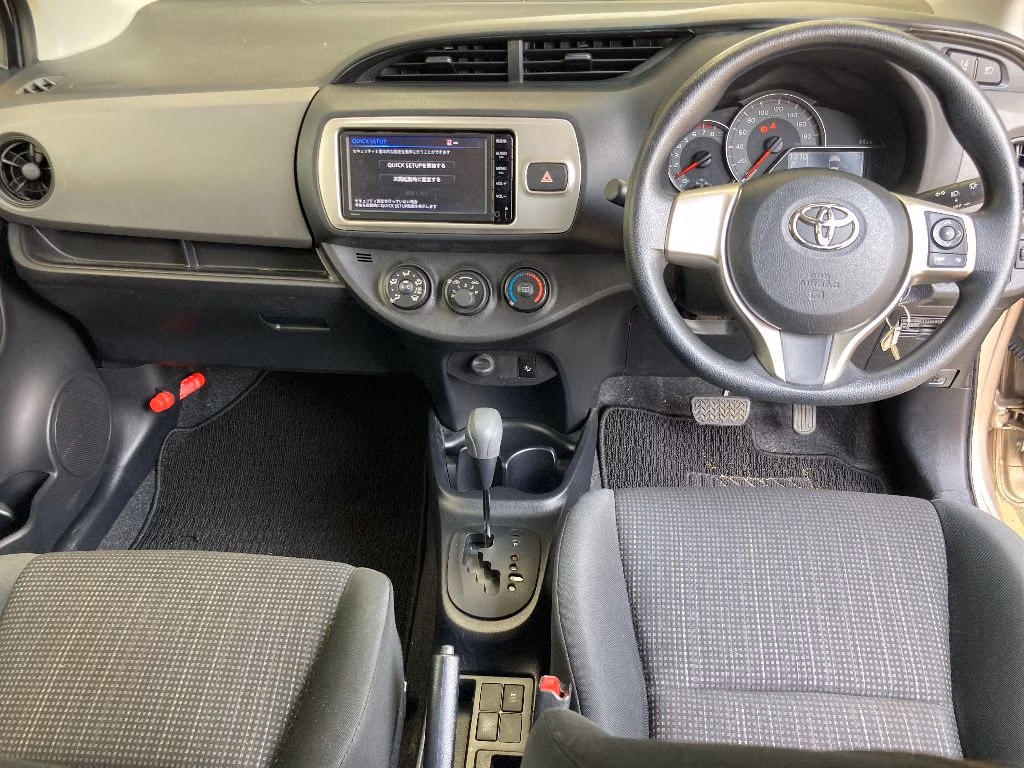 TOYOTA VITZ