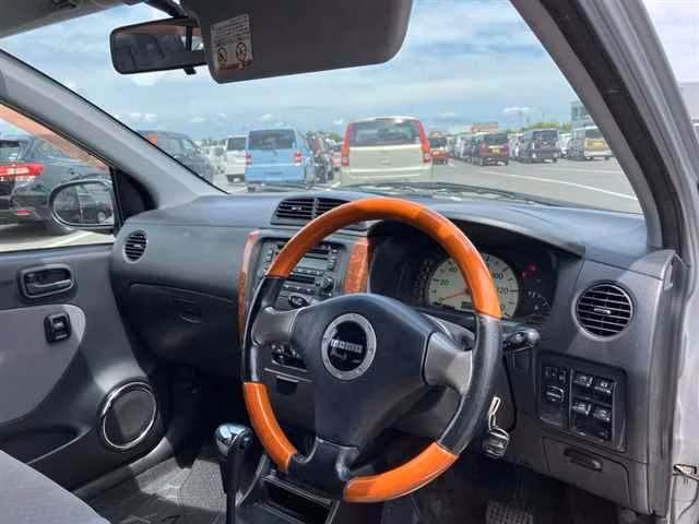 DAIHATSU MIRA AVY