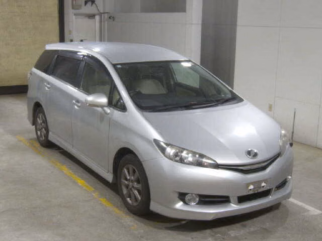 TOYOTA WISH