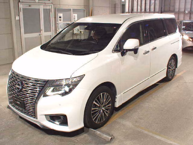 NISSAN ELGRAND