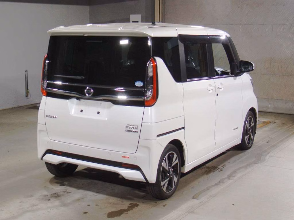 NISSAN ROOX