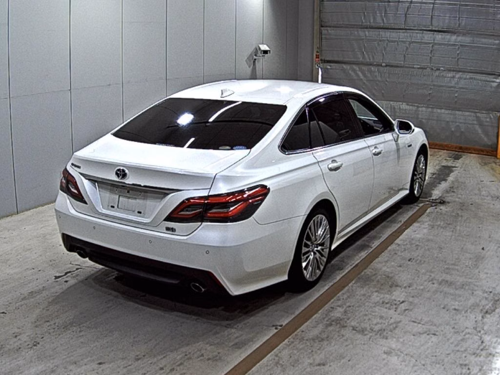 TOYOTA CROWN