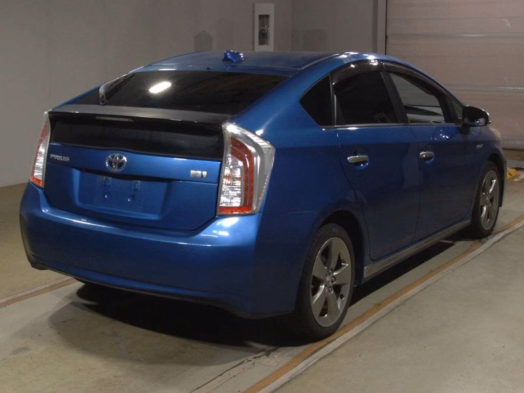 TOYOTA PRIUS