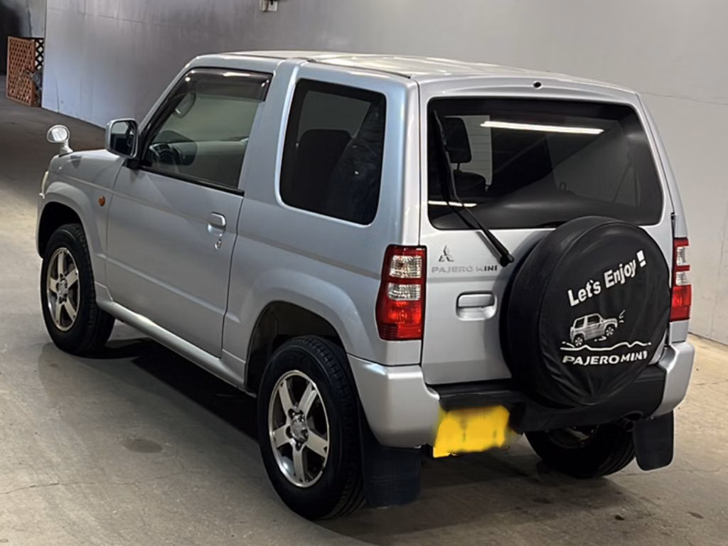 MITSUBISHI PAJERO MINI