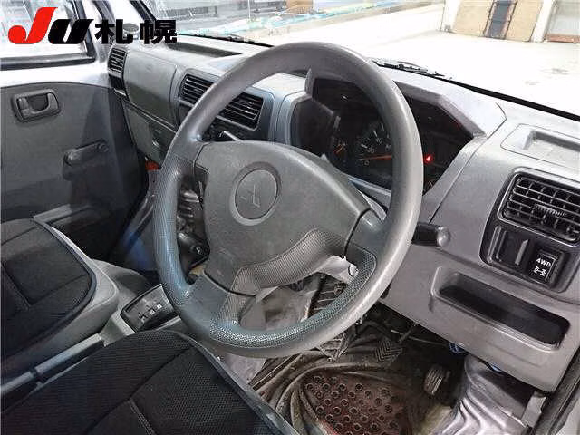 MITSUBISHI MINICAB