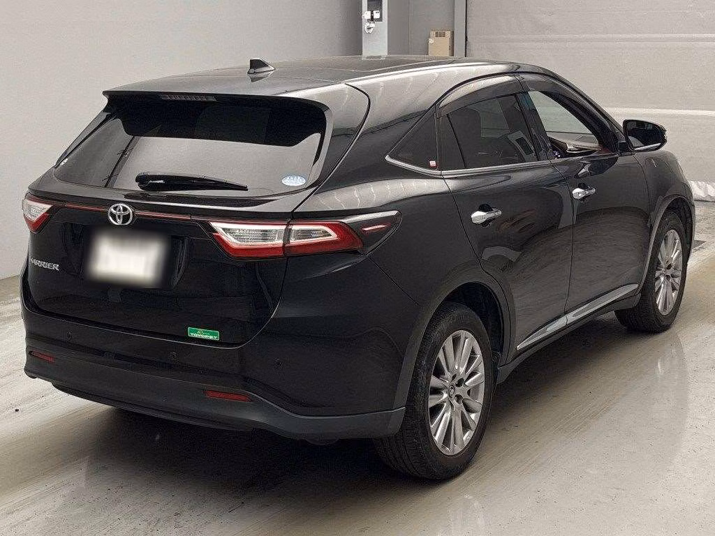 TOYOTA HARRIER