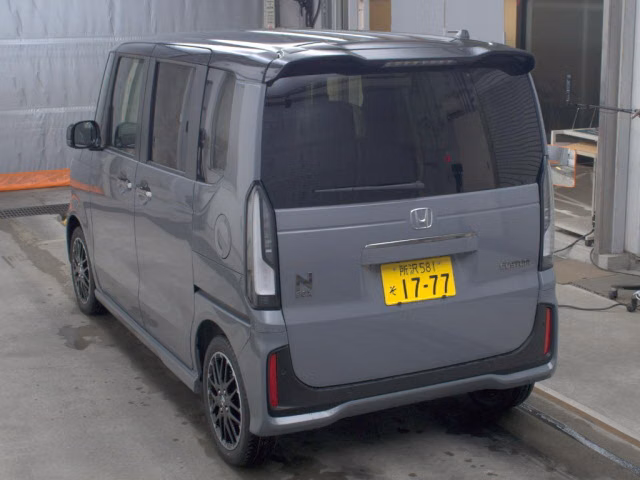 HONDA N-BOX