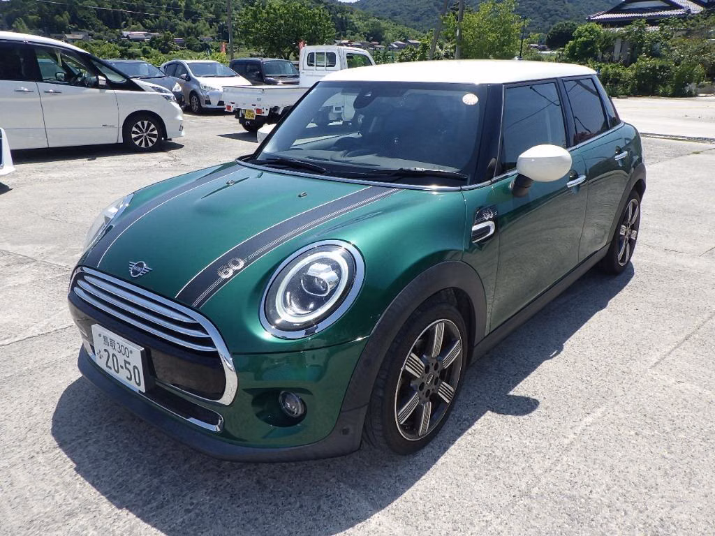 MINI HATCH