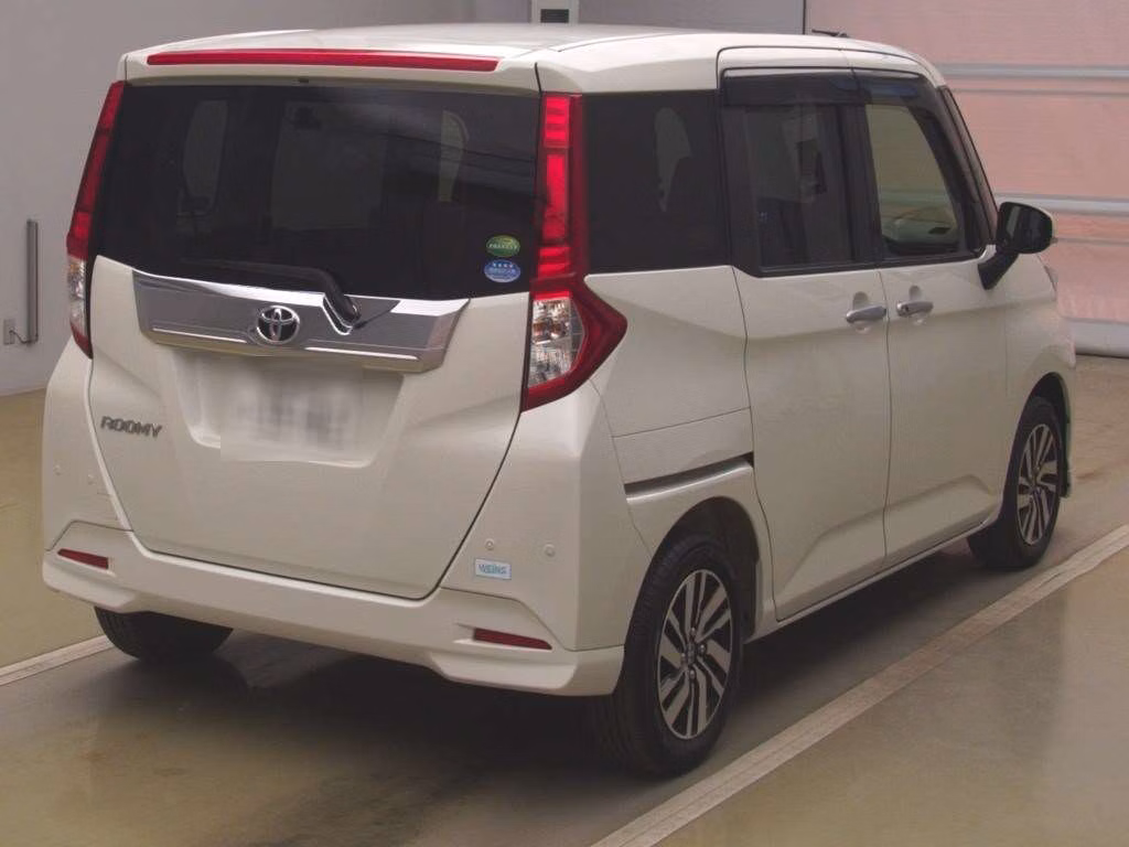 TOYOTA ROOMY