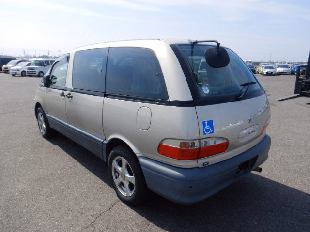 TOYOTA ESTIMA EMINA