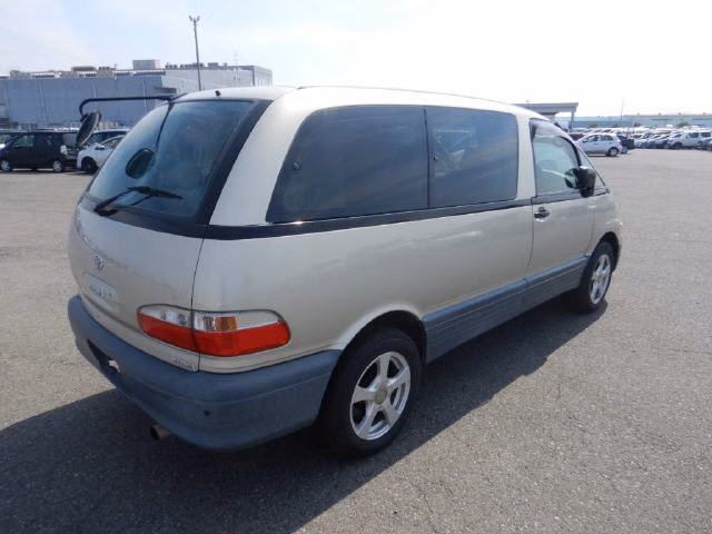 TOYOTA ESTIMA EMINA