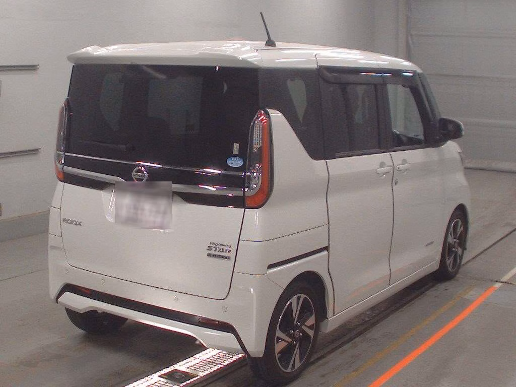 NISSAN ROOX